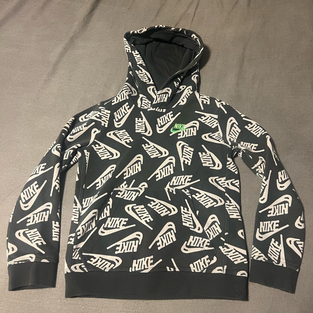 Nike hoodie youth boy